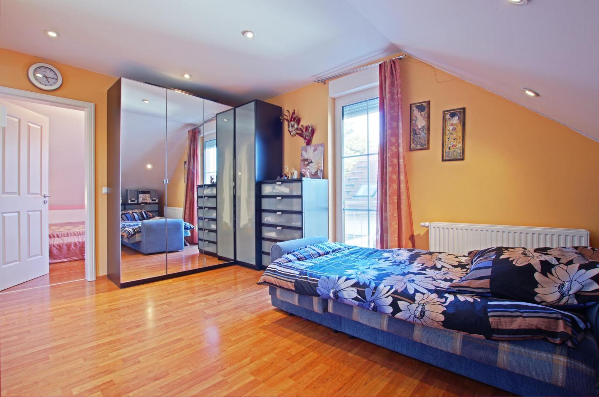 Private Rooms Near Exhibition Center Hannover Exterior foto