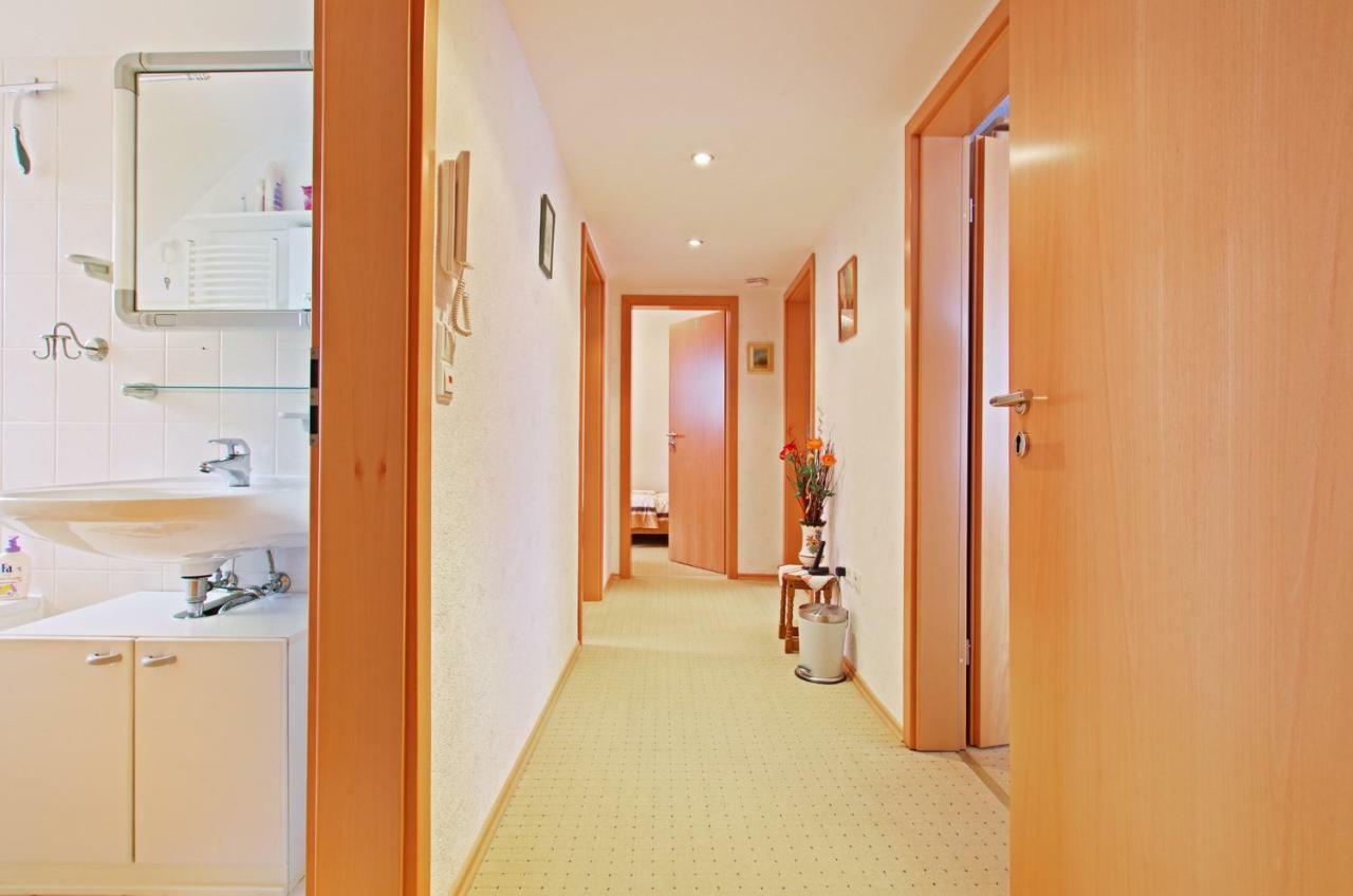 Private Rooms Near Exhibition Center Hannover Exterior foto