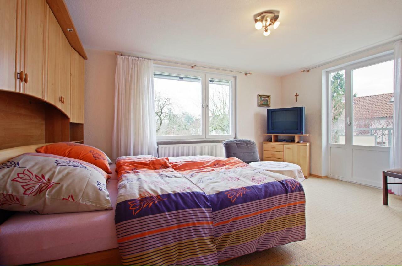 Private Rooms Near Exhibition Center Hannover Exterior foto
