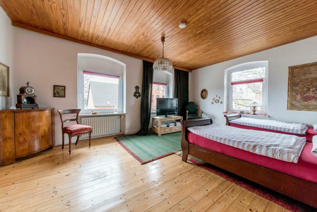 Private Rooms Near Exhibition Center Hannover Exterior foto