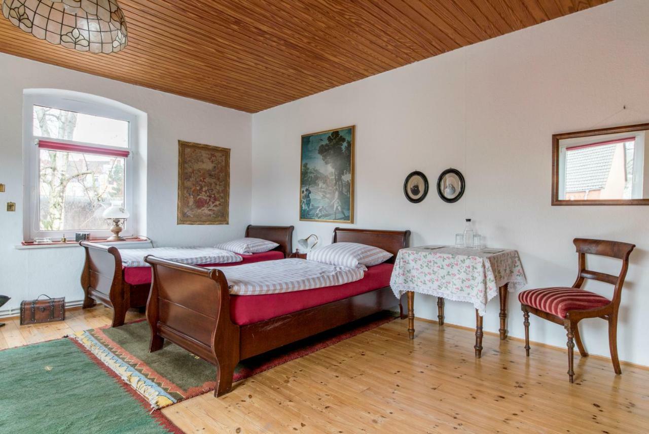 Private Rooms Near Exhibition Center Hannover Exterior foto